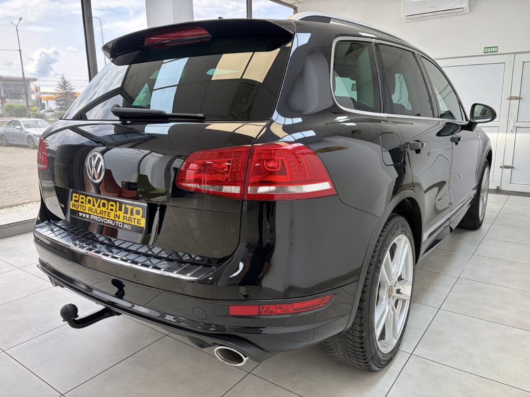 VOLKSWAGEN TOUAREG 4X4 SUV R-Line 2014-11 Diesel | Navi 3D | Faruri Led Xenon | 245.000Km