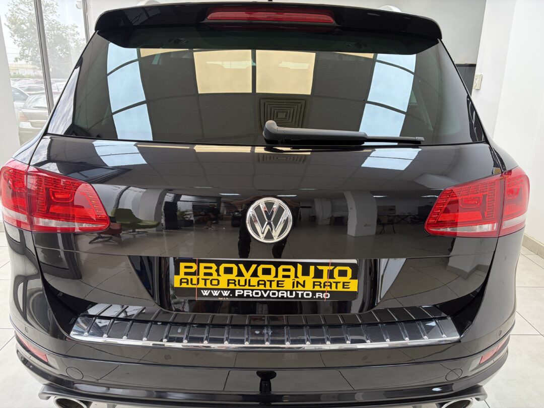 VOLKSWAGEN TOUAREG 4X4 SUV R-Line 2014-11 Diesel | Navi 3D | Faruri Led Xenon | 245.000Km