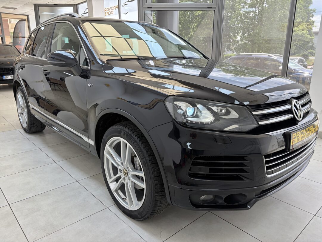 VOLKSWAGEN TOUAREG 4X4 SUV R-Line 2014-11 Diesel | Navi 3D | Faruri Led Xenon | 245.000Km