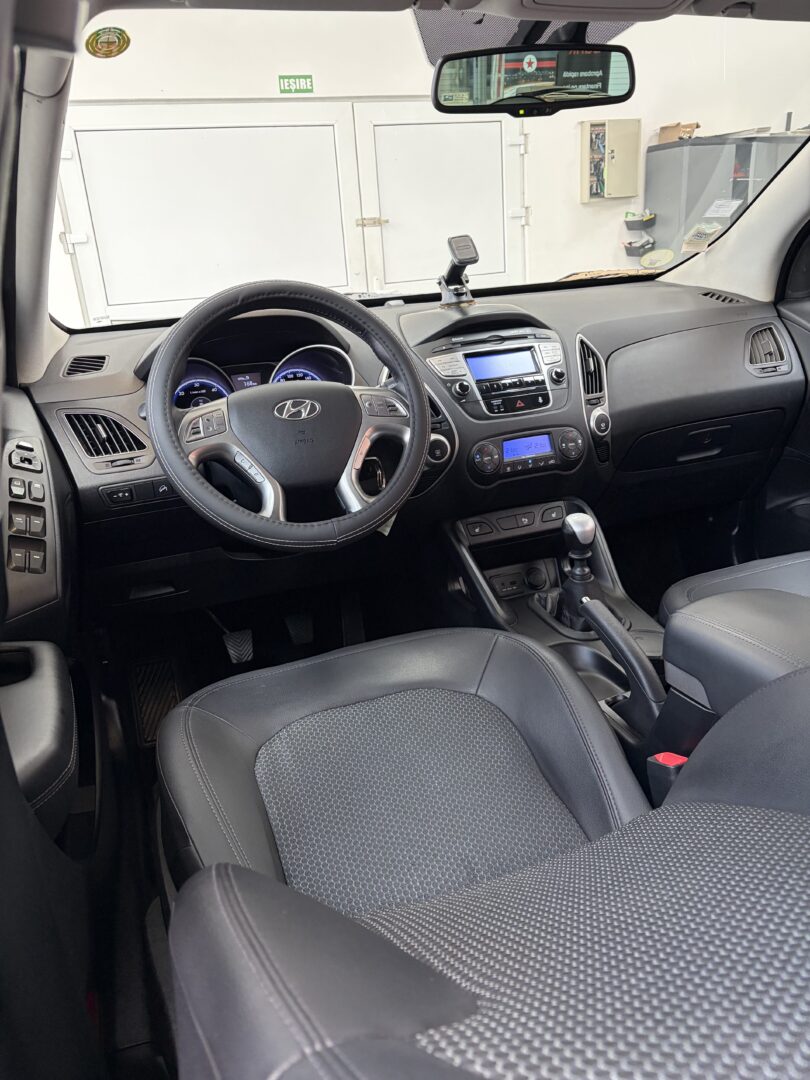 HYUNDAI IX-35 SUV | 2012-06 | 1.7D-115CP | 213.000 | Km