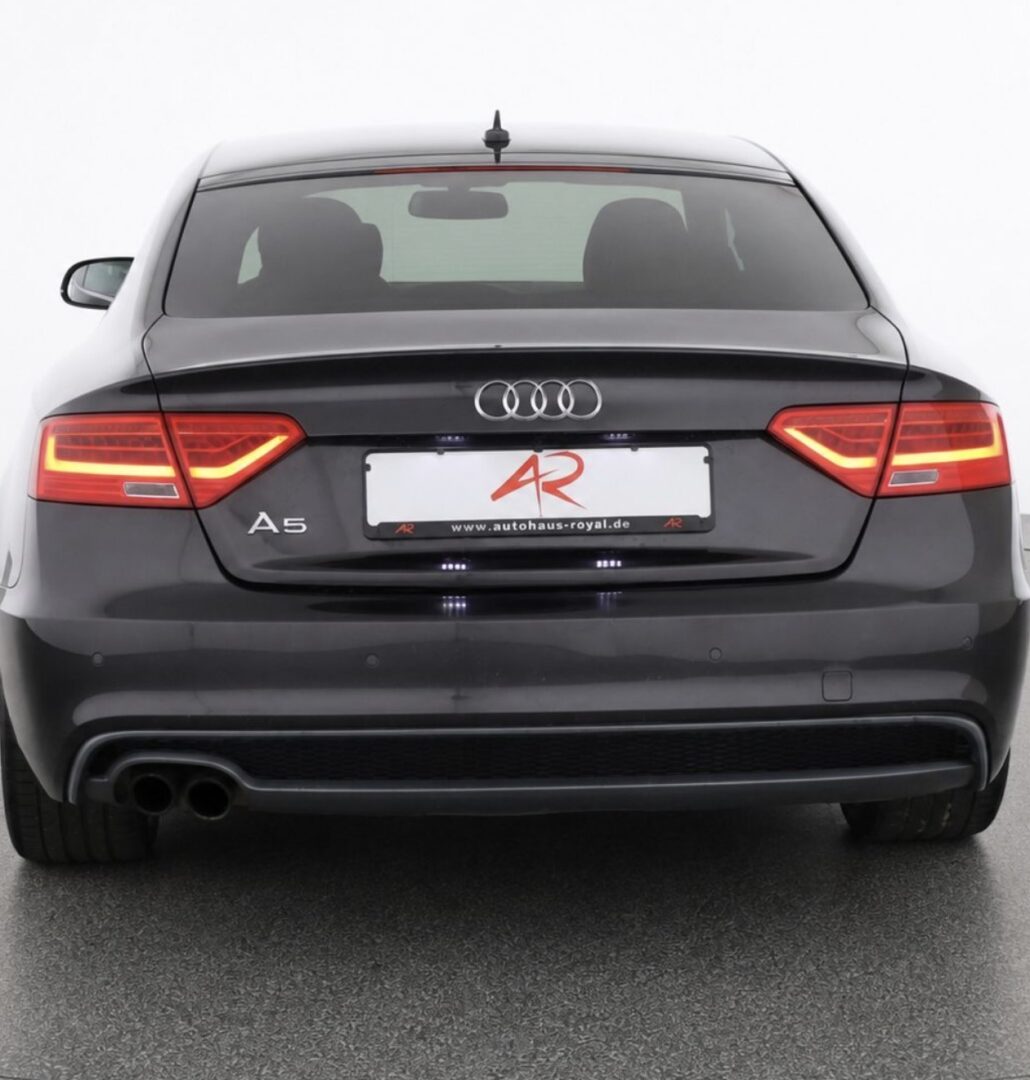 AUDI A5 SEDAN | 2013-10 | Xenon | Navi | Led | S-Line | 239.000 Km