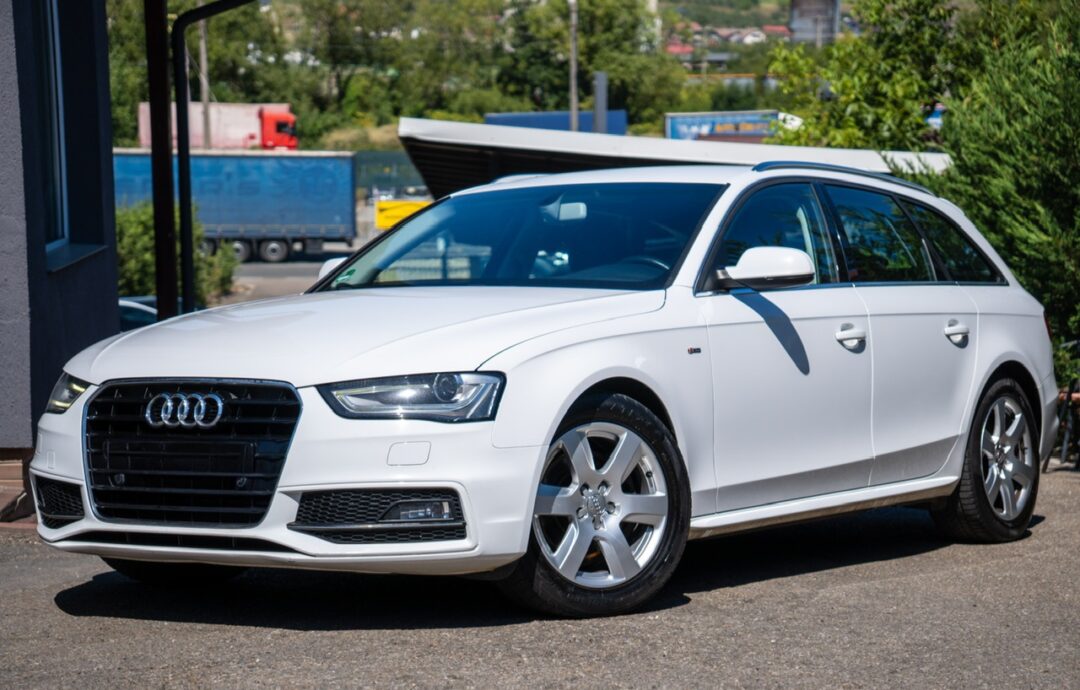 AUDI A4 AVANT S-Line| 2015 | 2.0TDI | 150CP | Navi | Xenon/Led | 240.000 Km | AUDI A4 AVANT S-Line| 2015 | 2.0TDI | 150CP | Navi | Xenon/Led | 240.000 Km |