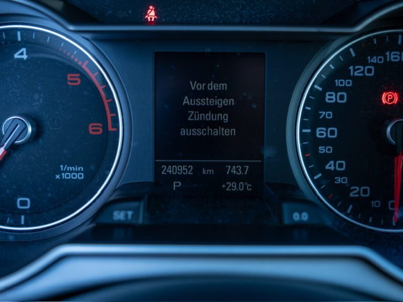 audi-a4-avant-s-line-2015-2-0tdi-150cp-navi-xenon-led-240-000-km