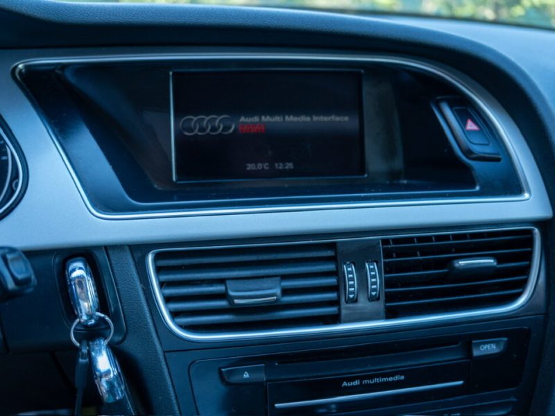 audi-a4-avant-s-line-2015-2-0tdi-150cp-navi-xenon-led-240-000-km