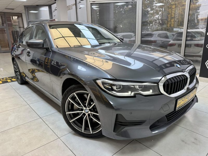 bmw-seria-330e-hybrid-2020-03-digital-gps-navi-led-camera