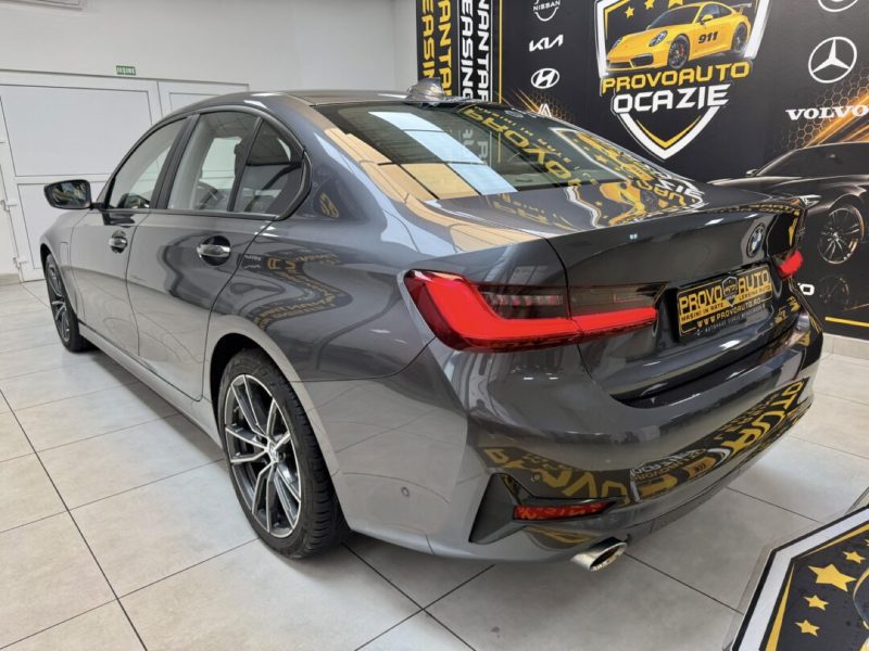 bmw-seria-330e-hybrid-2020-03-digital-gps-navi-led-camera