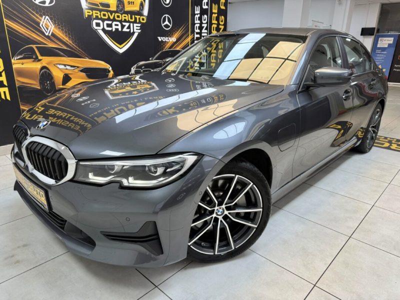 bmw-seria-330e-hybrid-2020-03-digital-gps-navi-led-camera