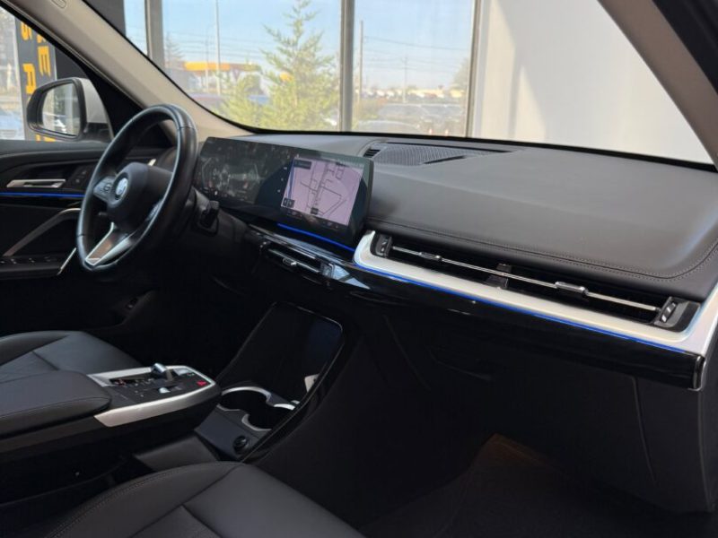 bmw-x1-s-drive-forward-4x2-2023-09-virtual-navi-led-camera