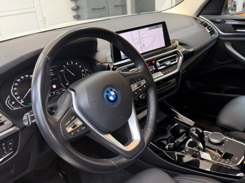 bmw-x3-30e-x-drive-phev-2022-03-digital-gps-navi-led-camera