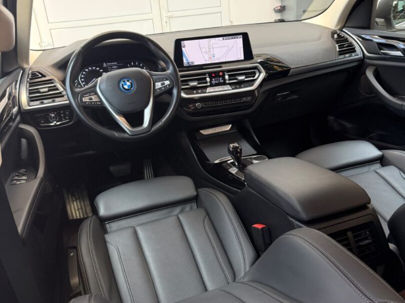 bmw-x3-30e-x-drive-phev-2022-03-digital-gps-navi-led-camera