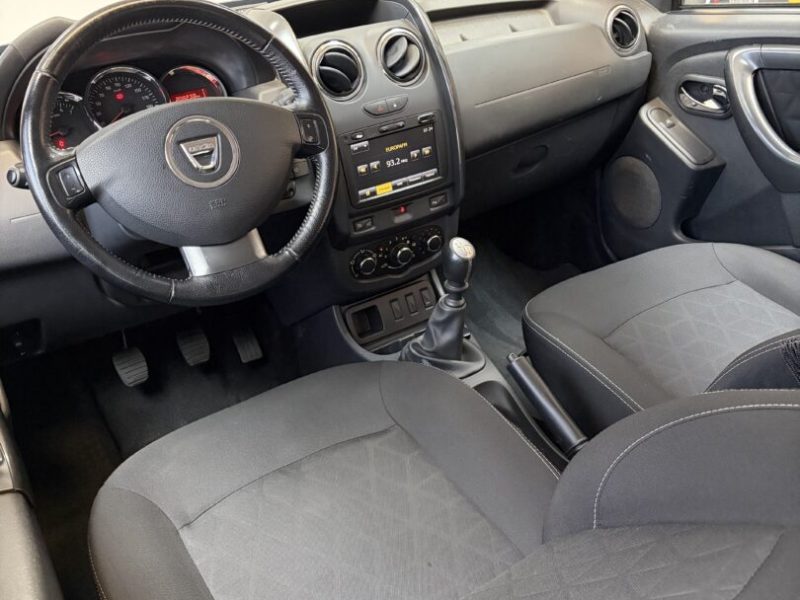 dacia-duster-laureate-2014-03-gps-navi-clima-ac-carlig-282-000-km