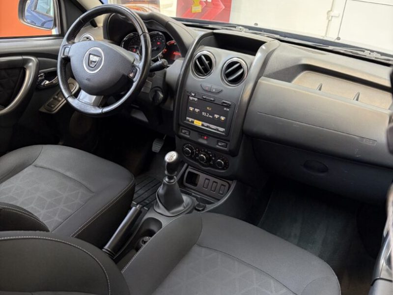 dacia-duster-laureate-2014-03-gps-navi-clima-ac-carlig-282-000-km