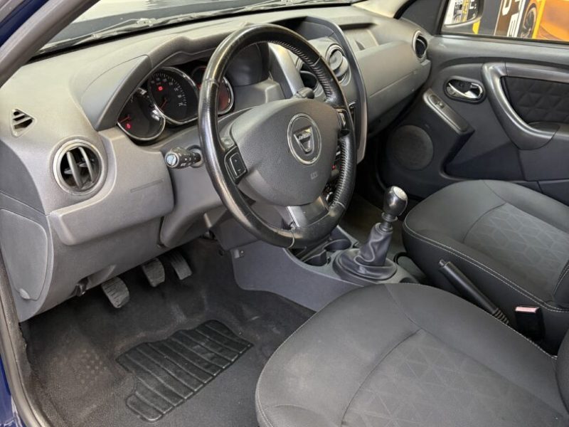 dacia-duster-laureate-2014-03-gps-navi-clima-ac-carlig-282-000-km