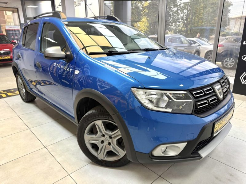 dacia-sandero-stepway-2019-06-gps-navi-led-camera