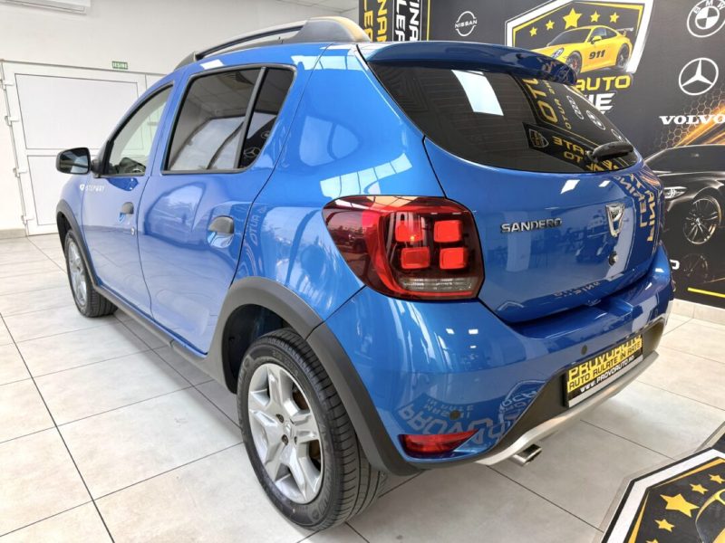 dacia-sandero-stepway-2019-06-gps-navi-led-camera