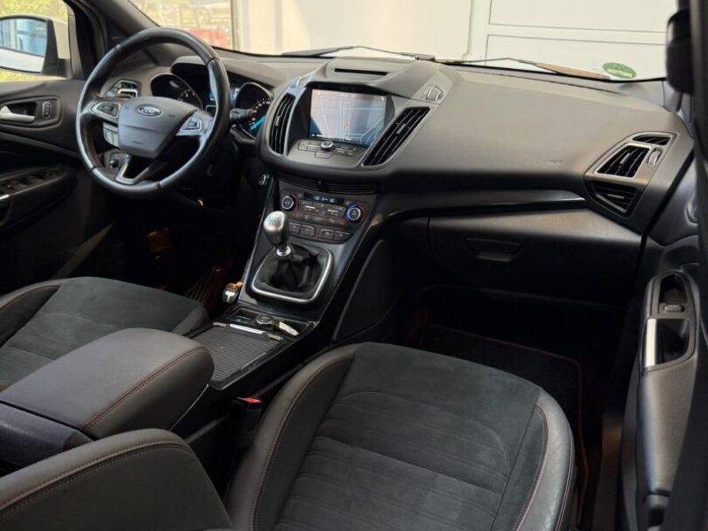 ford-kuga-st-line-2018-01-gps-navi-led