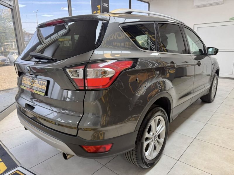 ford-kuga-titanium-2018-04-gps-navi-led-camera