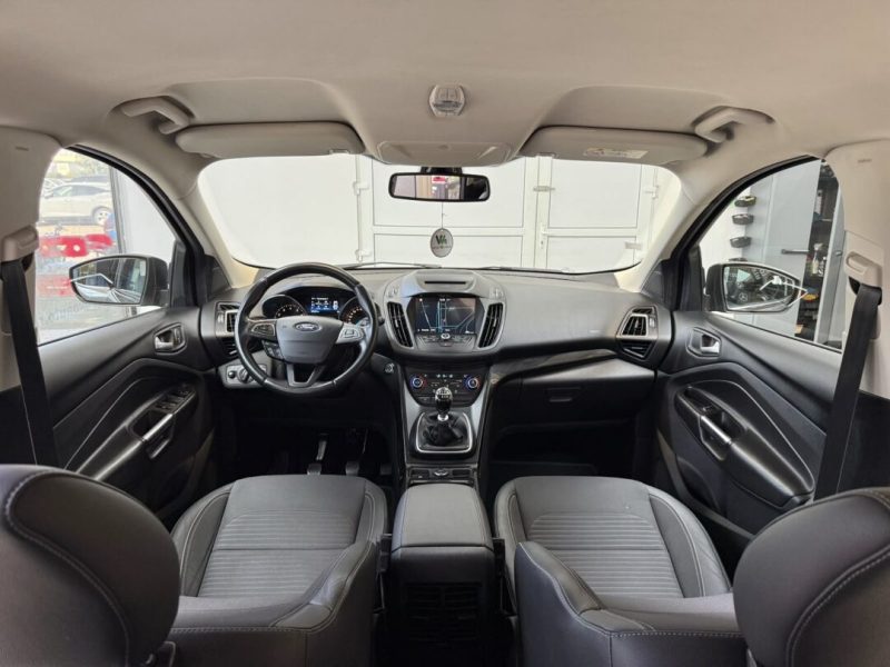 ford-kuga-titanium-2018-04-gps-navi-led-camera