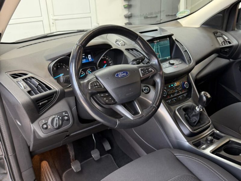 ford-kuga-titanium-2018-06-gps-navi-led-camera-144-000-km