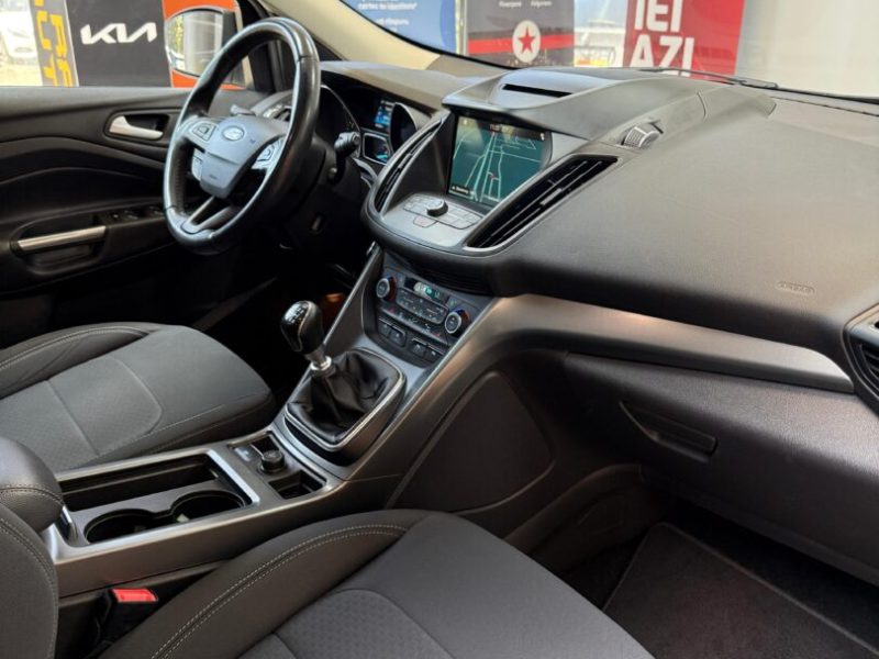 ford-kuga-titanium-2018-06-gps-navi-led-camera-144-000-km