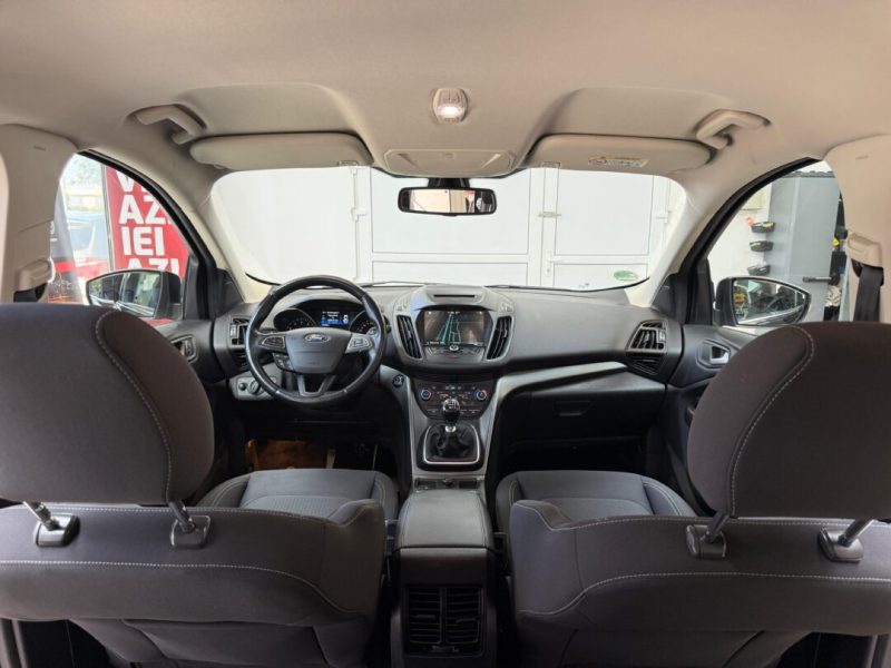 ford-kuga-titanium-2018-06-gps-navi-led-camera-144-000-km