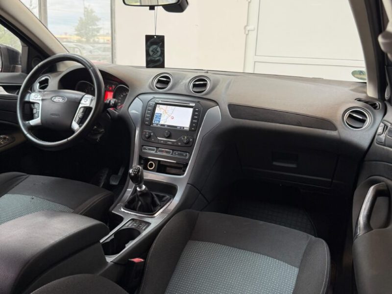 ford-mondeo-break-2013-12-gps-navi-clima-auto