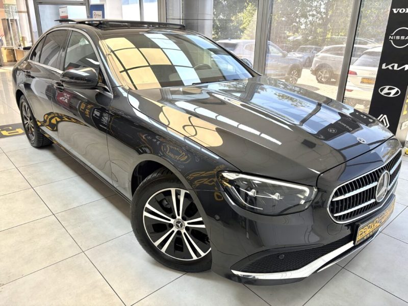 mercedes-e-classe-220d-2023-03-digital-navi-led-camera-pano