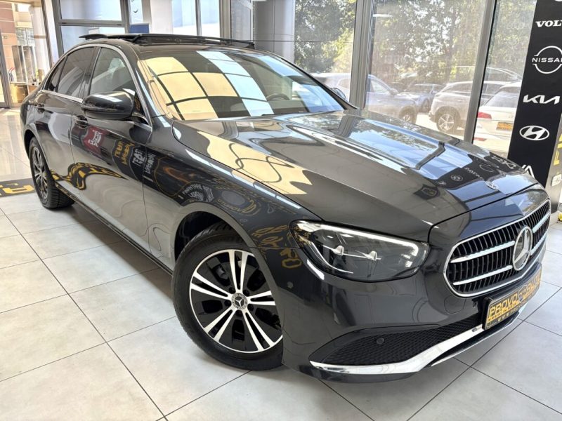 mercedes-e-classe-220d-2023-03-digital-navi-led-camera-pano
