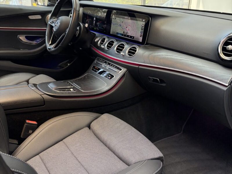 mercedes-e-classe-220d-2023-03-digital-navi-led-camera-pano