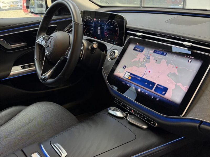 mercedes-e-classe-avangard-2025-11-digital-navi-led-camera