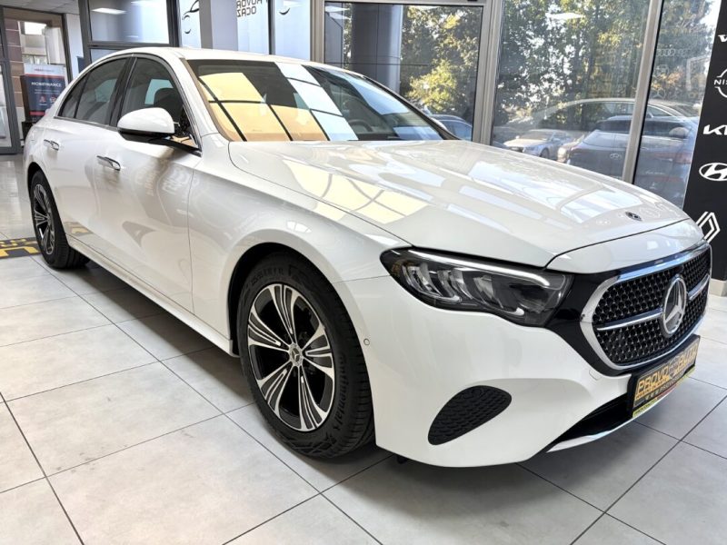 mercedes-e-classe-avangard-2025-11-digital-navi-led-camera