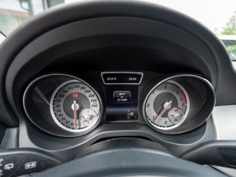 mercedes-gla-220cdi-2014-4matic-gps-navi-led-xenon-211-000-km