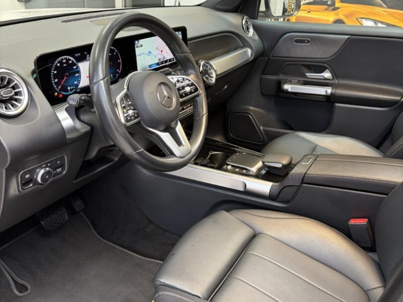 mercedes-glb-avangard-2022-06-pano-navi-led-camera-7-locuri