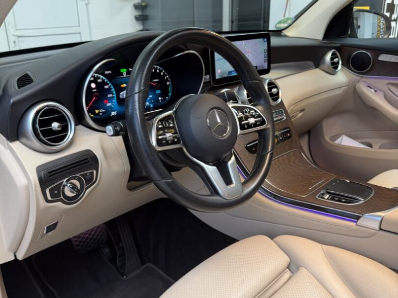 mercedes-glc-300e-4matic-2020-11-virtual-navi-led-camera-pano