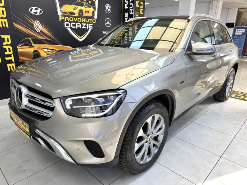 mercedes-glc-300e-4matic-2020-11-virtual-navi-led-camera-pano