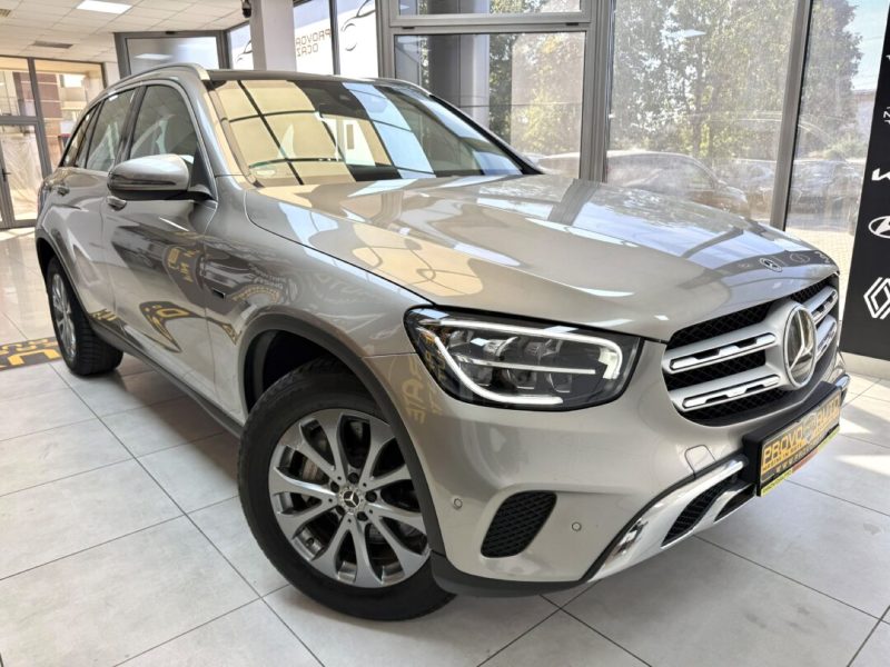 mercedes-glc-300e-4matic-2020-11-virtual-navi-led-camera-pano