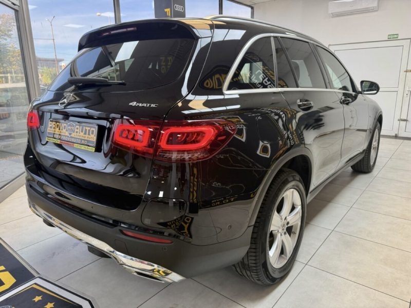mercedes-glc-300e-4matic-2021-08-gps-navi-led-camera