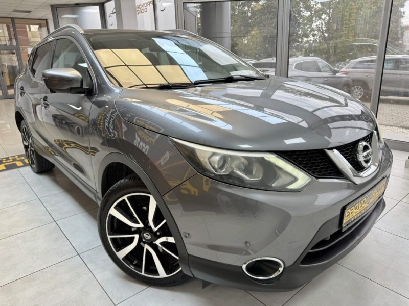 nissan-qashqai-tekna-2015-02-gps-navi-led-camera-pano