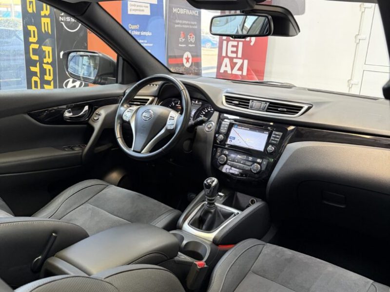 nissan-qashqai-tekna-2016-10-navi-led-pano-camera-243-000-km