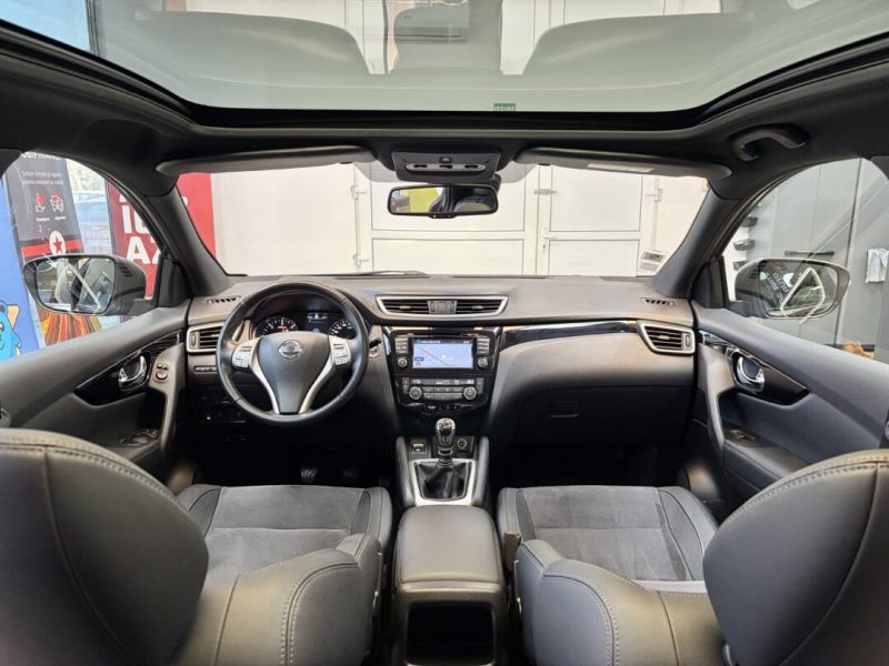 nissan-qashqai-tekna-2016-10-navi-led-pano-camera-243-000-km