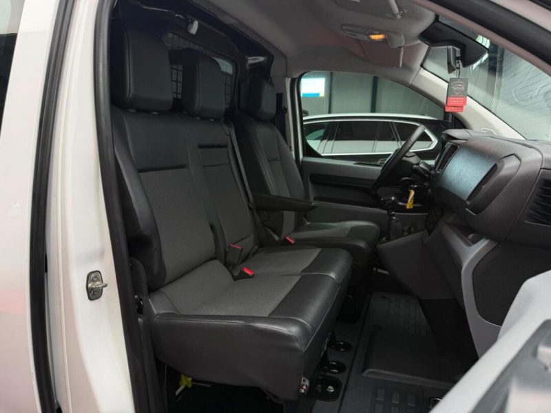 opel-vivaro-2022-08-clima-ac-navi-led-80-000-km