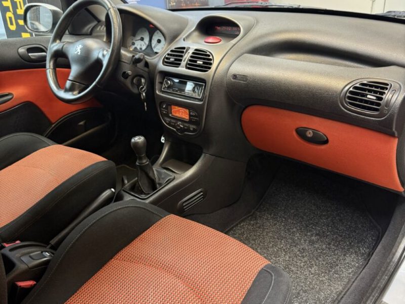 peugeot-206-cc-2001-12-clima-auto-radio-cd-usb
