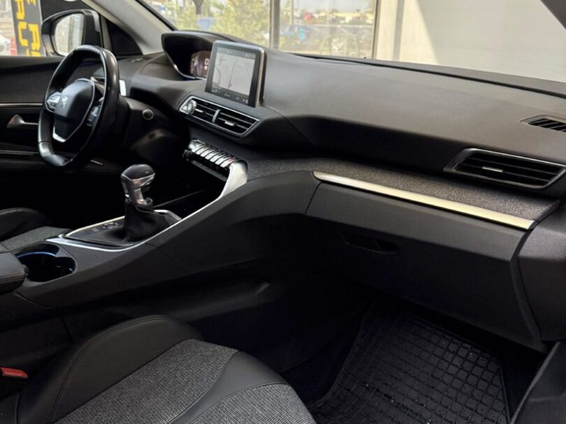 peugeot-3008-gt-2019-03-virtual-navi-led-camera