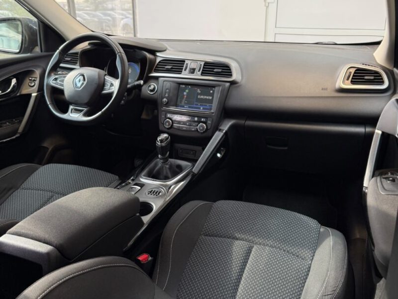 renault-kadjar-2015-07-digital-gps-navi-led