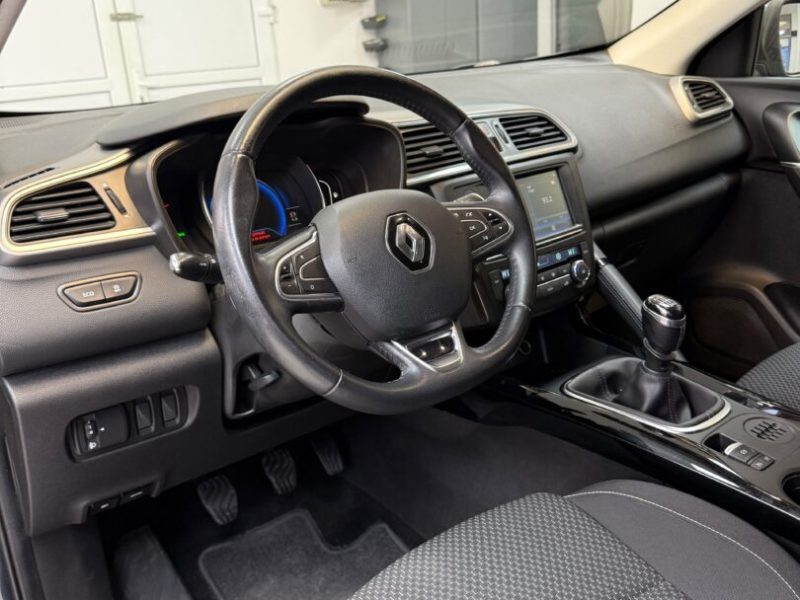 renault-kadjar-2015-07-digital-gps-navi-led