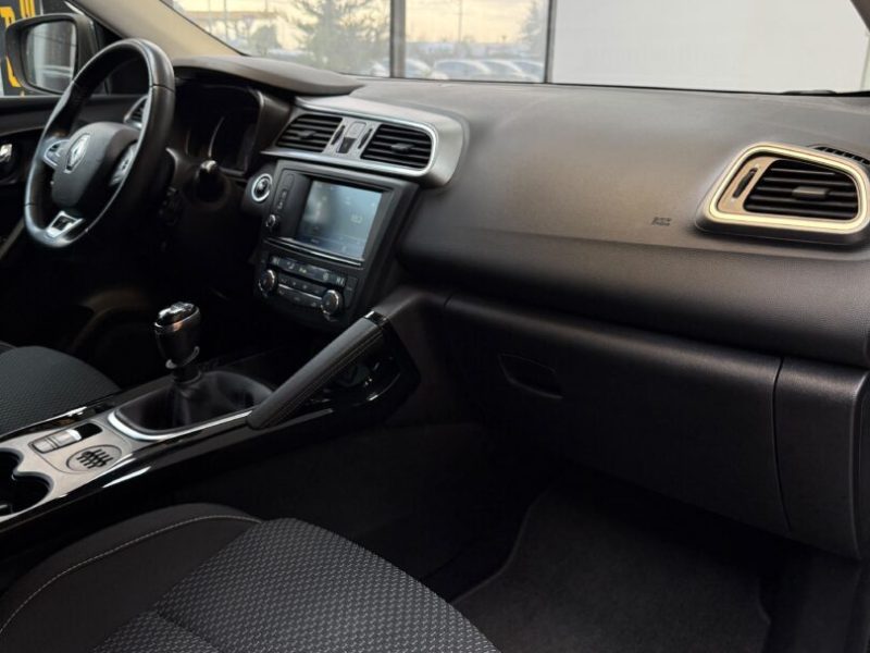 renault-kadjar-2015-07-digital-gps-navi-led