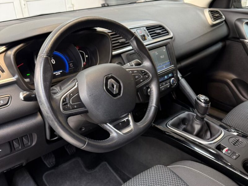 renault-kadjar-2015-07-digital-gps-navi-led