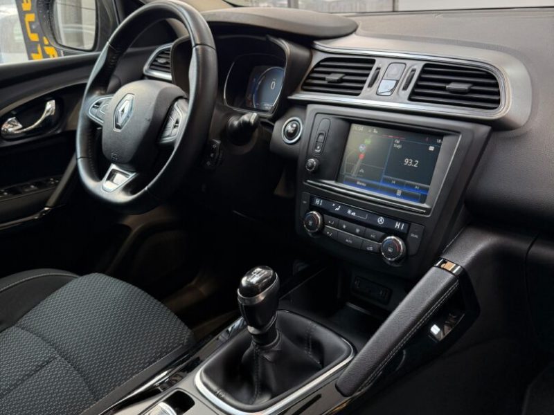 renault-kadjar-2015-07-digital-gps-navi-led