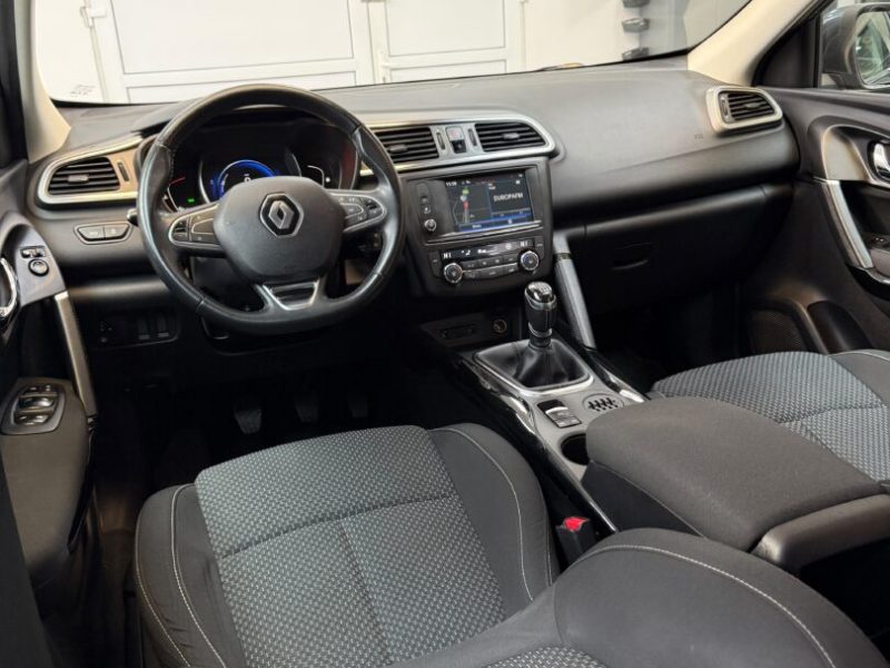 renault-kadjar-2015-07-digital-gps-navi-led