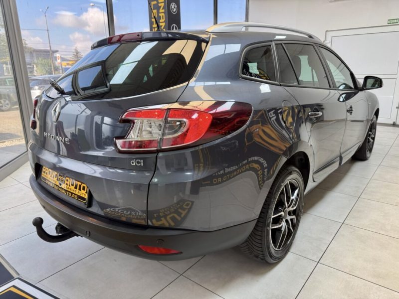 renault-megane-iii-break-2015-09-gps-navi-led-clima-auto